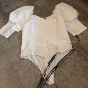 White Puff Sleve Bodysuit